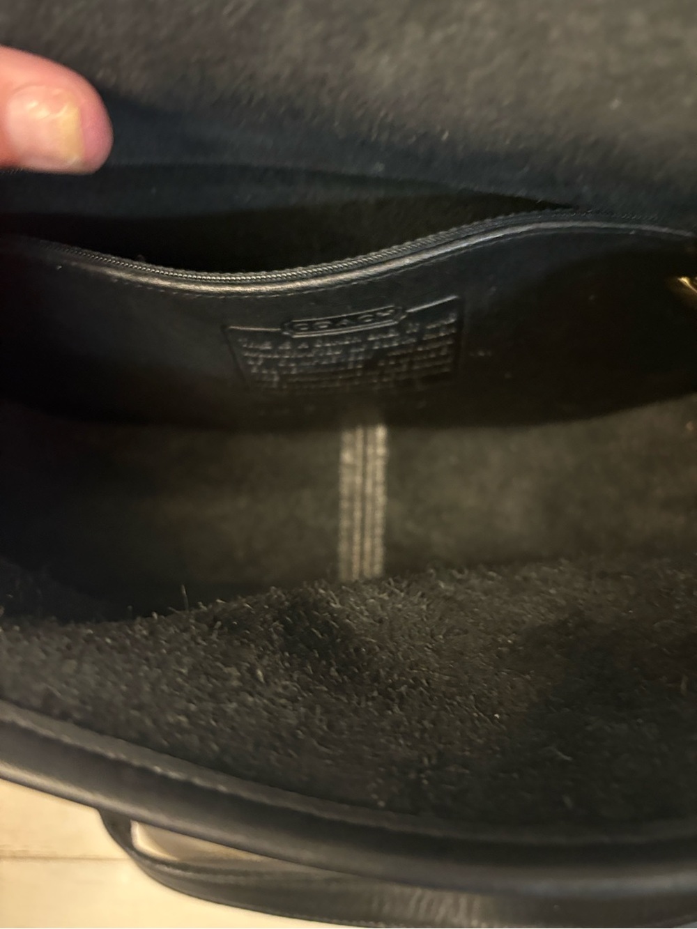 Vintage Coach Black Leather City Bag Crossbody Flap Purse (Style 9790) - Picture 8 of 12